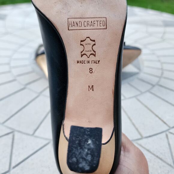 Chantal Black Leather Gold-Tone Applique Contrast Block Heel Pumps 8M - Picture 8 of 10